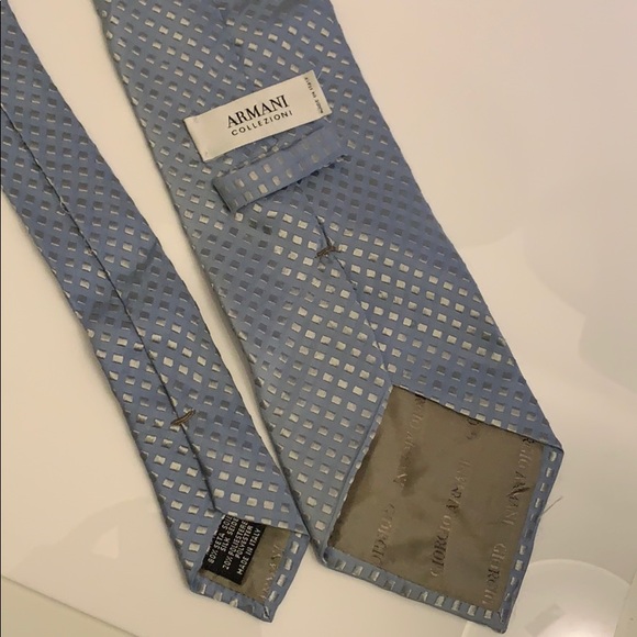 Armani tie - Picture 3 of 3